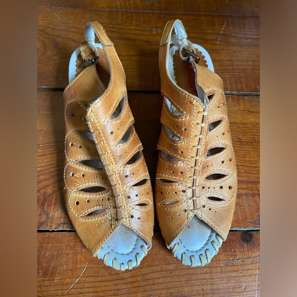 Pikolinos Leather Slingback Cutout Sandals - Picture 5 of 15